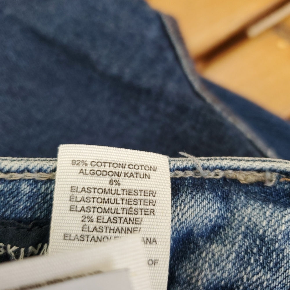 Lucky Brand Bella Skinny Highrise Jeans - Picture 11 of 12